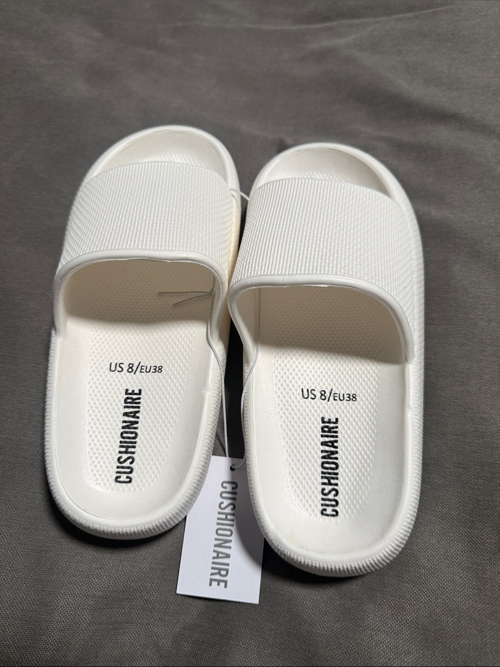 CUSHIONAIRE White Slide Sandals - Women's US 8